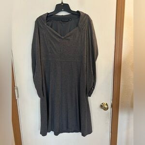 DIALOGUE QVC Womens
Dress Sz 12 charcoal, gray, long sleeve roughed dress